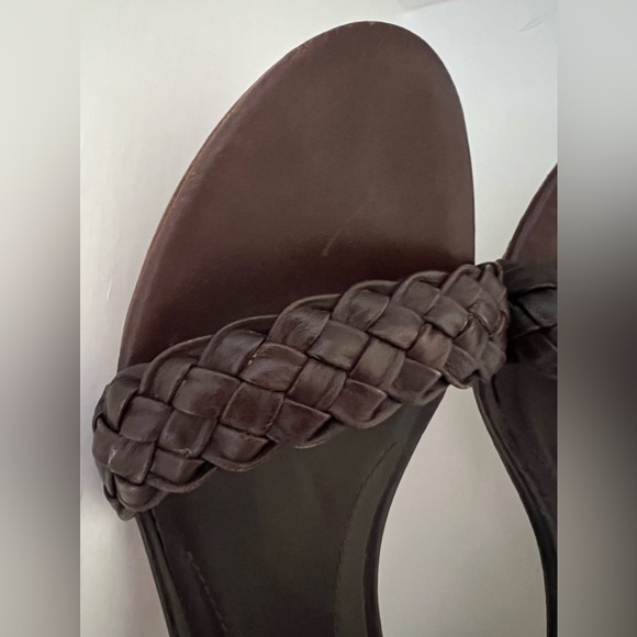 Banana Republic Brown Leather Braided Kitten Heel - Picture 2 of 9
